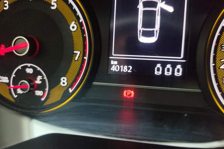 Used Volkswagen Passat 2021 330TSI Elite Edition Odometer Close Up