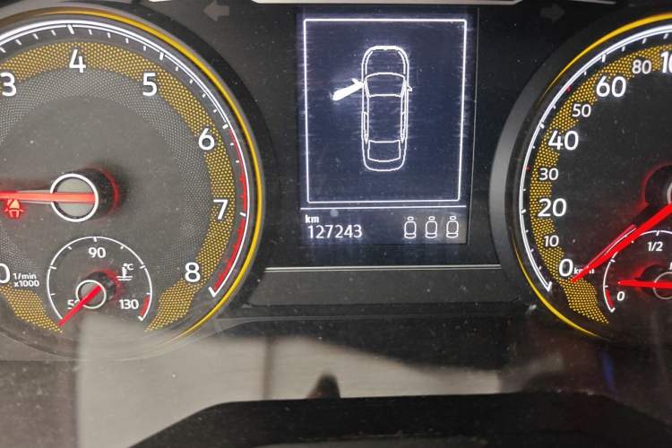 Used Volkswagen Passat 2021 330TSI Elite Edition Odometer Close Up