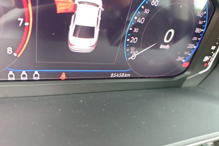 Used Volkswagen Passat 2021 330TSI Luxury Edition Odometer Close Up