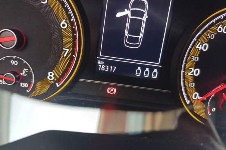 Used Volkswagen Passat 2021 330TSI Elite Edition Odometer Close Up