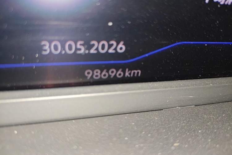 Used Volkswagen Passat 2021 330TSI Luxury Edition Odometer Close Up