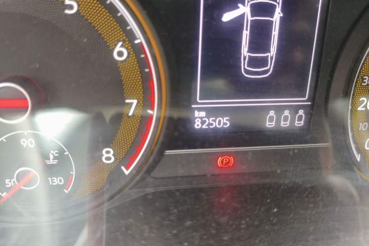 Used Volkswagen Passat 2021 330TSI Elite Edition Odometer Close Up
