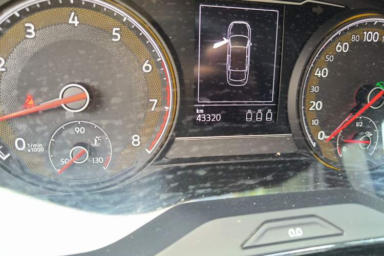 Used Volkswagen Passat 2021 280TSI Elite Edition Odometer Close Up
