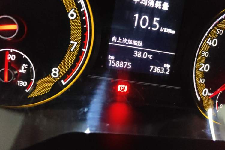 Used Volkswagen Passat 2021 330TSI Elite Edition Odometer Close Up