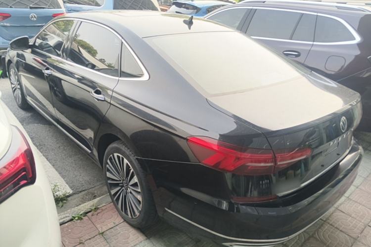 Used Volkswagen Passat 2021 380TSI Flagship Edition Rear Left 45 Deg