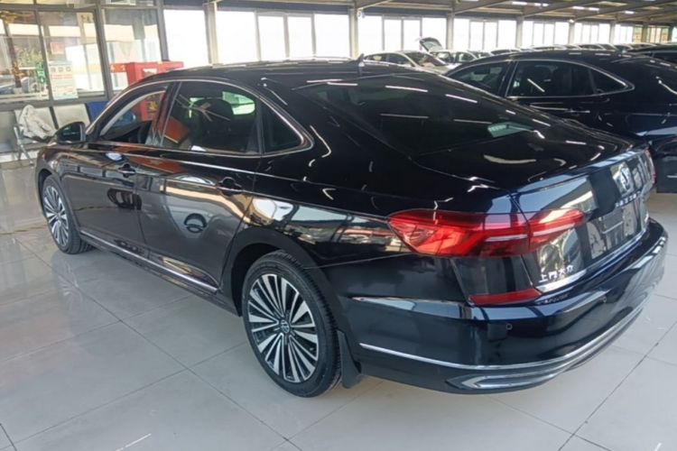 Used Volkswagen Passat 2021 330TSI Luxury Edition Rear Left 45 Deg