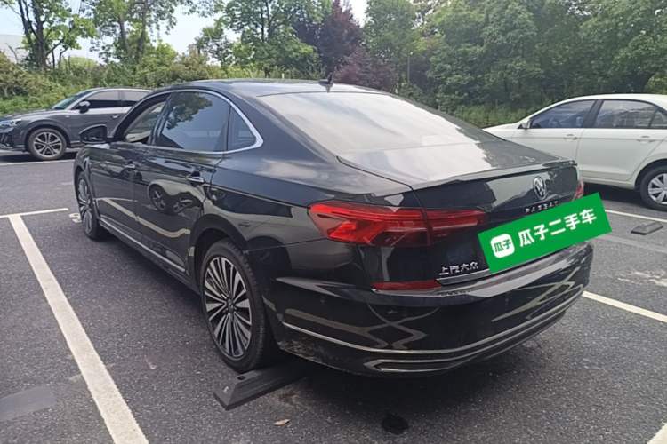 Used Volkswagen Passat 2021 380TSI Flagship Edition Rear Left 45 Deg