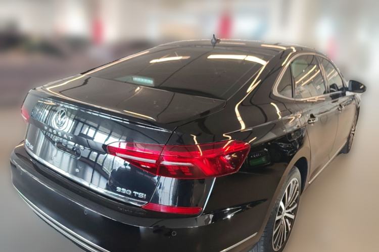 Used Volkswagen Passat 2021 330TSI Luxury Edition Rear Right 45 Deg