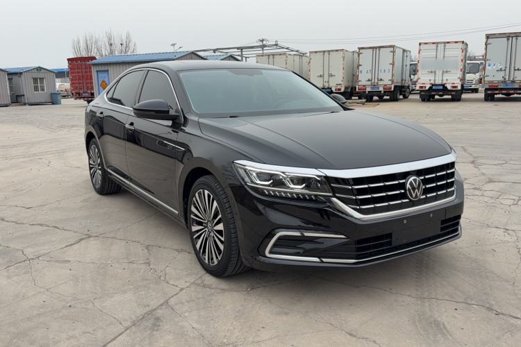 Used Volkswagen Passat 2021 330TSI Luxury Edition Rear Right 45 Deg
