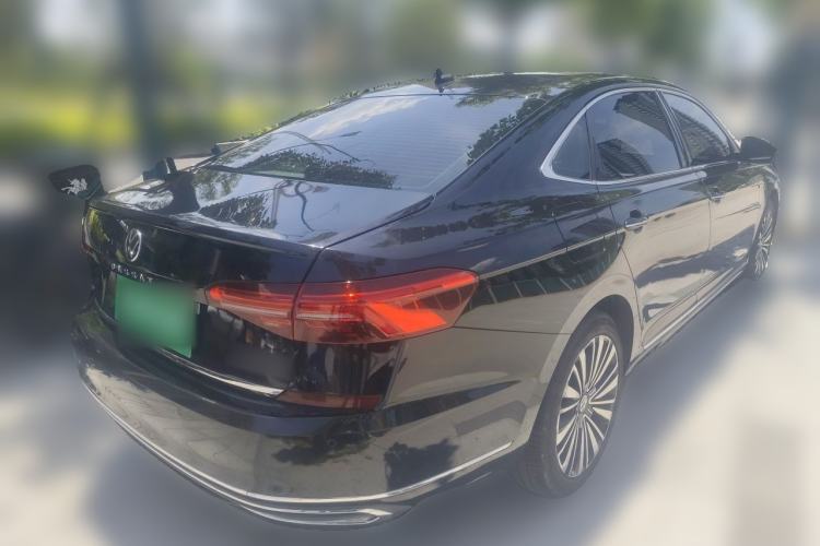 Used Volkswagen Passat 2021 330TSI Luxury Edition Rear Right 45 Deg