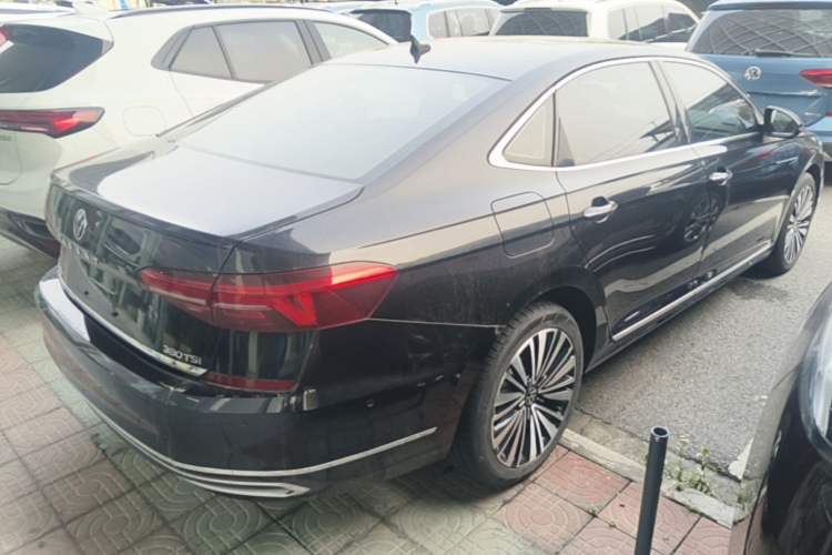 Used Volkswagen Passat 2021 380TSI Flagship Edition Rear Right 45 Deg