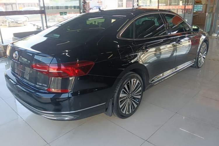 Used Volkswagen Passat 2021 330TSI Luxury Edition Rear Right 45 Deg