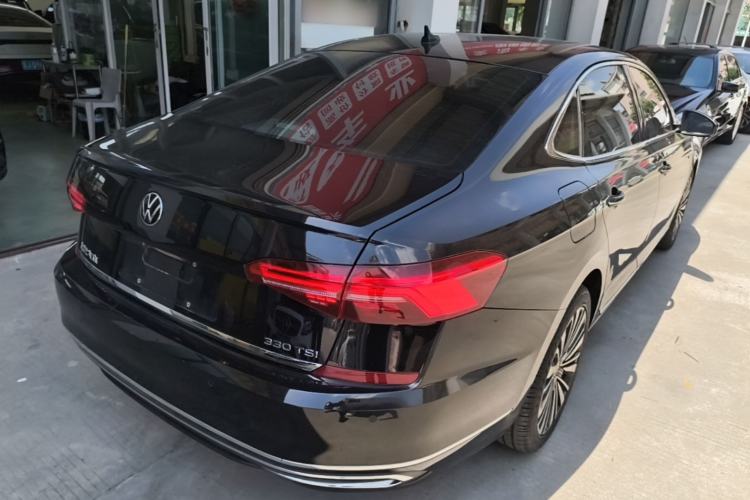 Used Volkswagen Passat 2021 330TSI Luxury Edition Rear Right 45 Deg