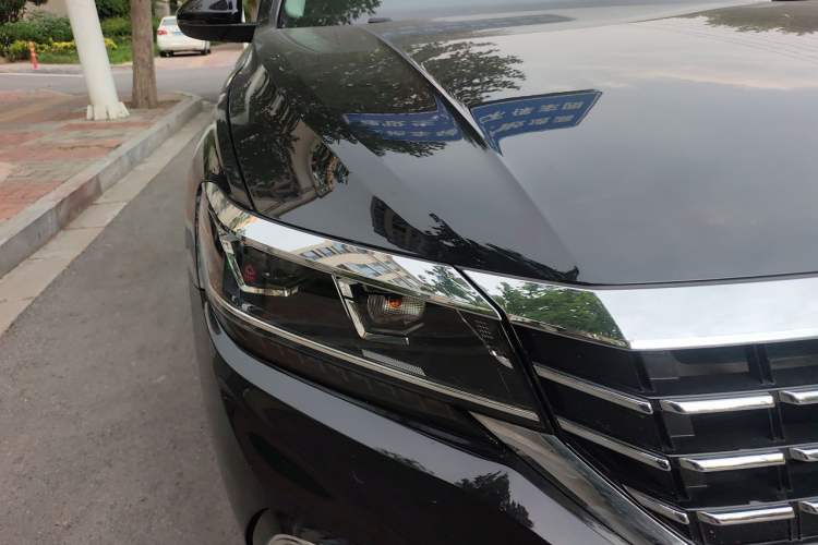 Used Volkswagen Passat 2021 330TSI Elite Edition Right Front Headlight