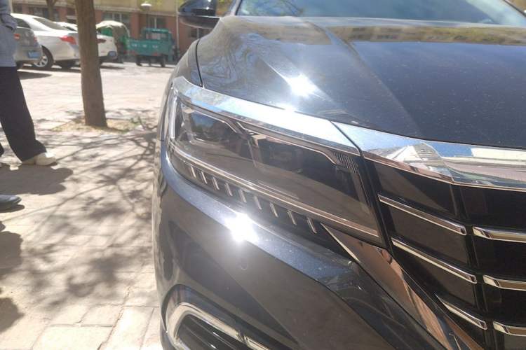 Used Volkswagen Passat 2021 380TSI Luxury Edition Right Front Headlight