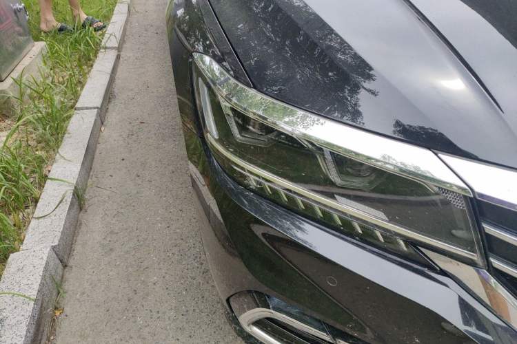 Used Volkswagen Passat 2021 330TSI Luxury Edition Right Front Headlight