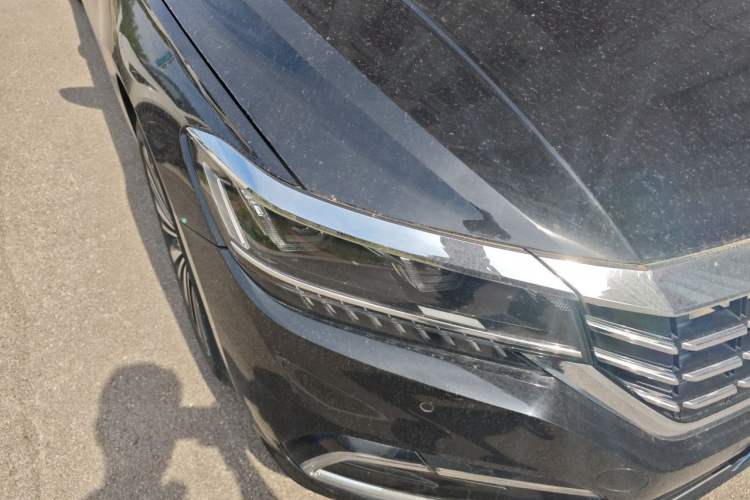 Used Volkswagen Passat 2021 330TSI Luxury Edition Right Front Headlight