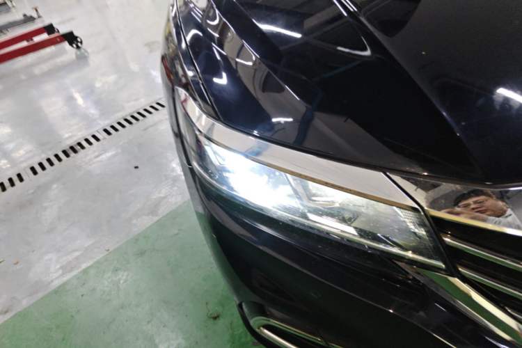 Used Volkswagen Passat 2021 330TSI Elite Edition Right Front Headlight