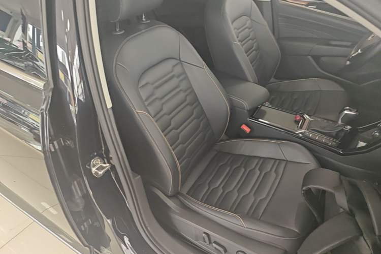 Used Volkswagen Passat 2021 330TSI Elite Edition Right Front Seat