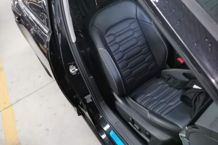 Used Volkswagen Passat 2021 330TSI Elite Edition Right Front Seat