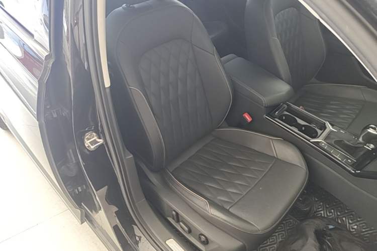 Used Volkswagen Passat 2021 330TSI Luxury Edition Right Front Seat