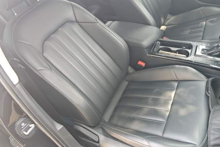 Used Volkswagen Passat 2021 280TSI Business Edition Right Front Seat