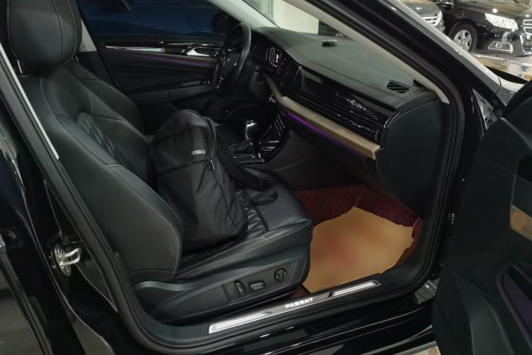 Used Volkswagen Passat 2021 330TSI Luxury Edition Right Front Seat