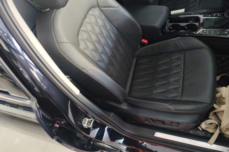 Used Volkswagen Passat 2021 330TSI Luxury Edition Right Front Seat