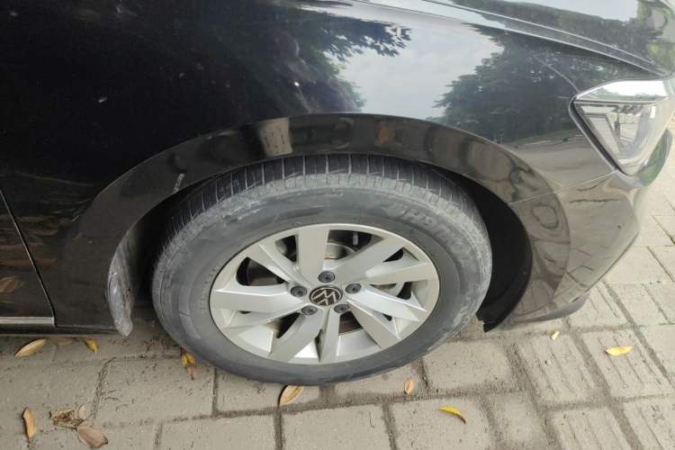 Used Volkswagen Passat 2021 280TSI Business Edition Right Front Wheel Hub