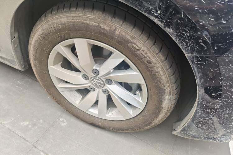 Used Volkswagen Passat 2021 280TSI Business Edition Right Front Wheel Hub