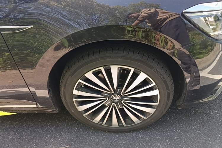 Used Volkswagen Passat 2021 380TSI Flagship Edition Right Front Wheel Hub
