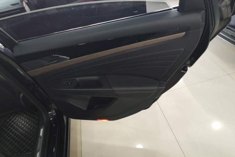 Used Volkswagen Passat 2021 330TSI Luxury Edition Right Rear Door Interior
