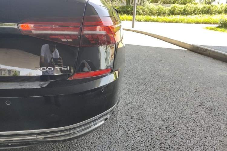 Used Volkswagen Passat 2021 280TSI Business Edition Right Rear Taillight