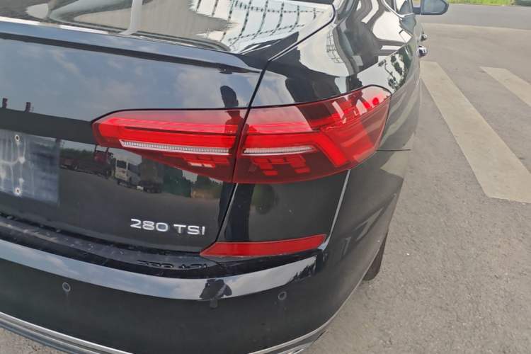 Used Volkswagen Passat 2021 280TSI Business Edition Right Rear Taillight