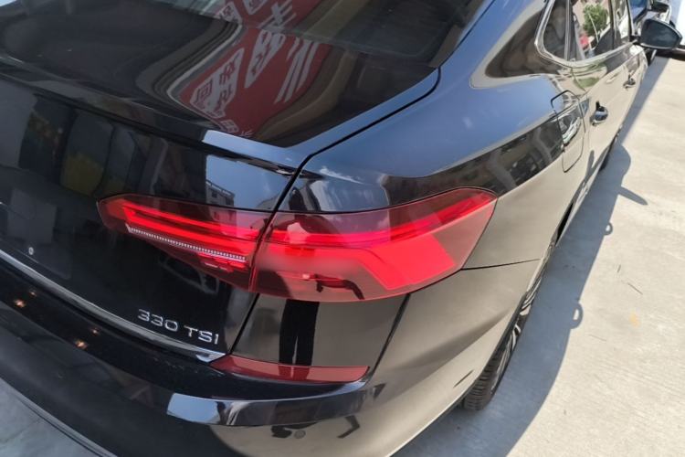 Used Volkswagen Passat 2021 330TSI Luxury Edition Right Rear Taillight