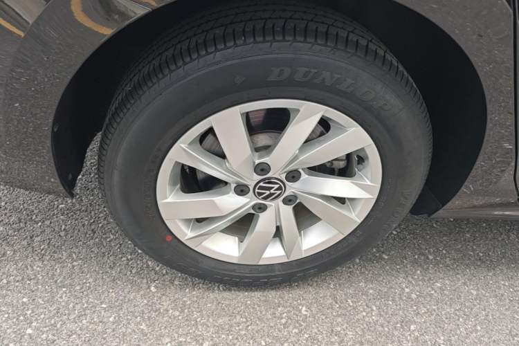 Used Volkswagen Passat 2021 280TSI Business Edition Right Rear Wheel Hub