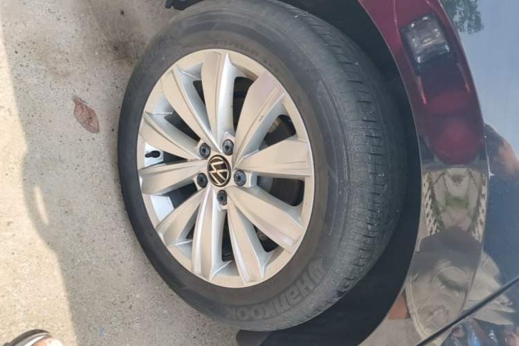 Used Volkswagen Passat 2021 330TSI Elite Edition Right Rear Wheel Hub