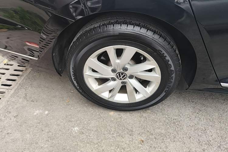 Used Volkswagen Passat 2021 280TSI Business Edition Right Rear Wheel Hub