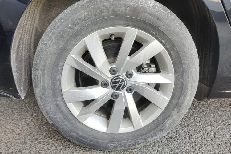 Used Volkswagen Passat 2021 280TSI Business Edition Right Rear Wheel Hub