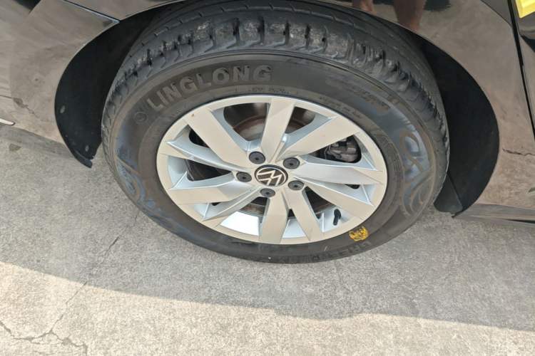 Used Volkswagen Passat 2021 280TSI Business Edition Right Rear Wheel Hub