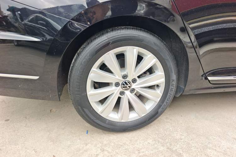 Used Volkswagen Passat 2021 330TSI Elite Edition Right Rear Wheel Hub