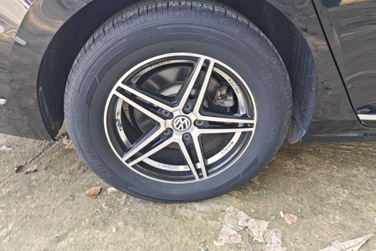 Used Volkswagen Passat 2021 280TSI Business Edition Right Rear Wheel Hub