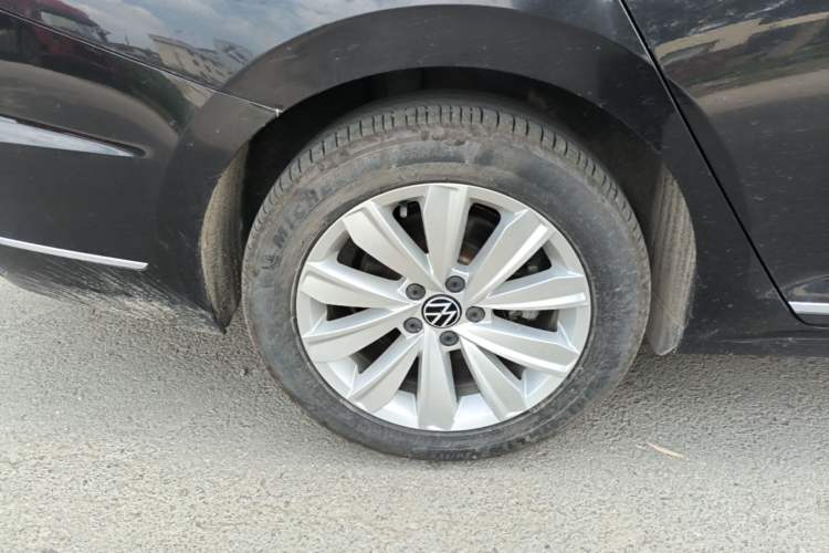 Used Volkswagen Passat 2021 330TSI Elite Edition Right Rear Wheel Hub