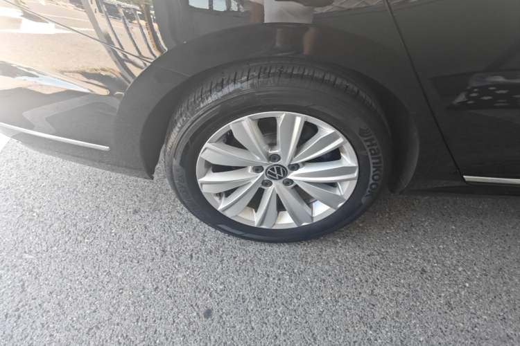 Used Volkswagen Passat 2021 330TSI Elite Edition Right Rear Wheel Hub