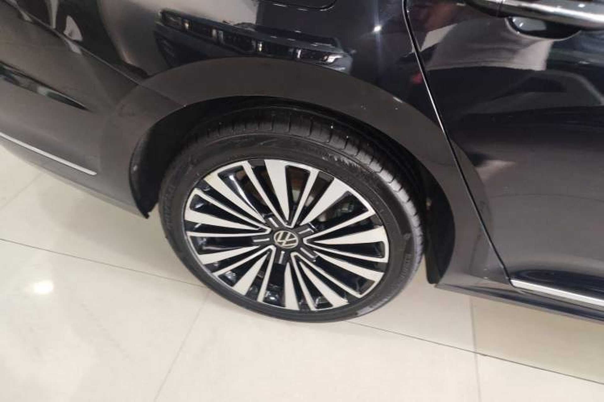 Used Volkswagen Passat 2021 330TSI Luxury Edition Right Rear Wheel Hub