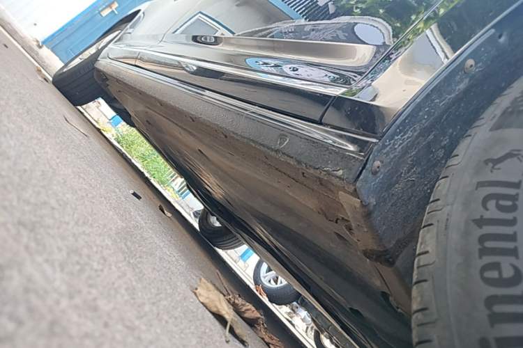 Used Volkswagen Passat 2021 280TSI Business Edition Right Side Sill