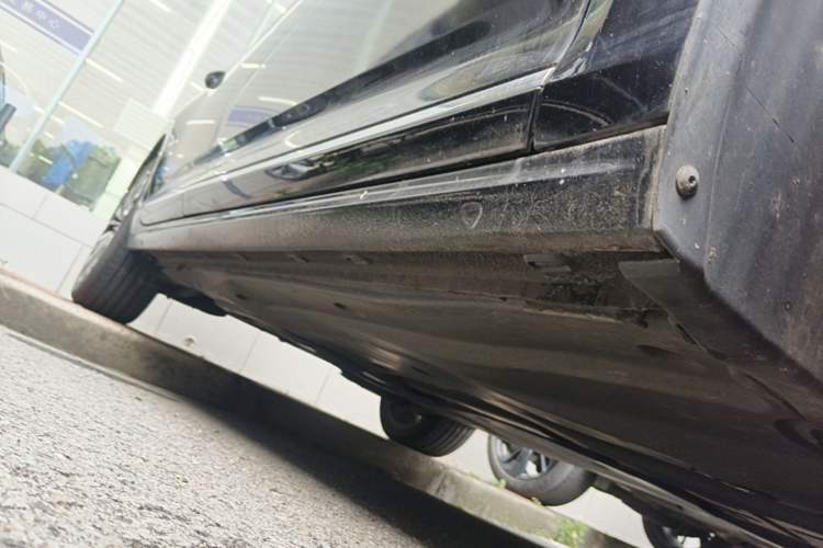 Used Volkswagen Passat 2021 380TSI Flagship Edition Right Side Sill