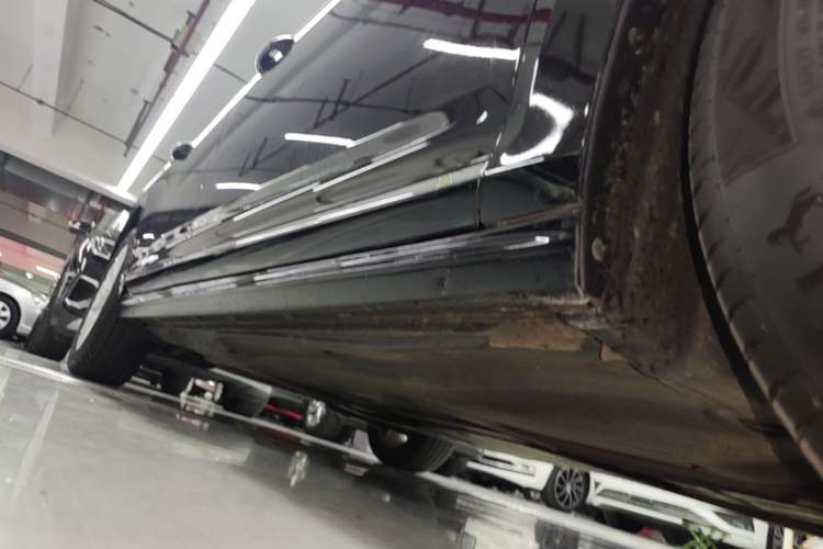 Used Volkswagen Passat 2021 330TSI Elite Edition Right Side Sill