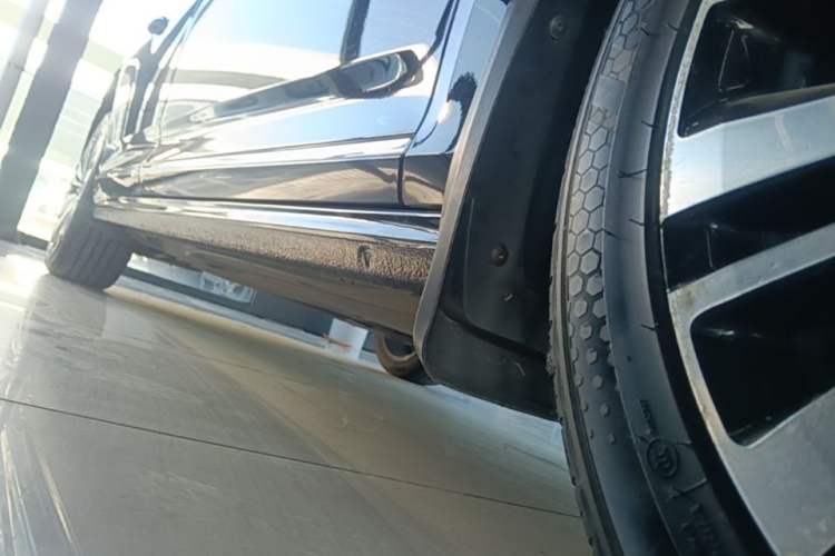 Used Volkswagen Passat 2021 330TSI Luxury Edition Right Side Sill