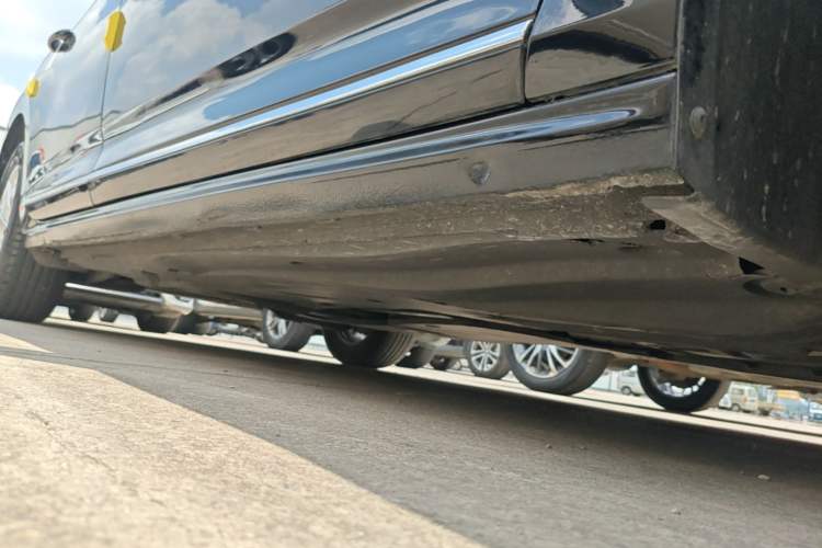 Used Volkswagen Passat 2021 280TSI Business Edition Right Side Sill